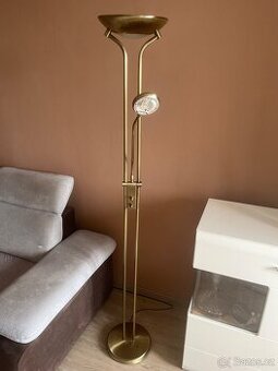 Stojací lampa