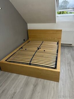 Postel 140×200 s roštem BeCo – moderní vzhled