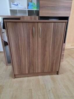 Obývací stěna použitá.