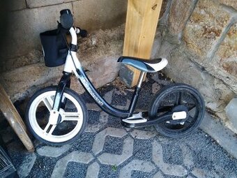 Kinderkraft odrážedlo