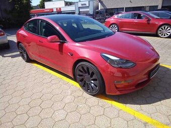 Tesla 3 Performance s FSD za 200tis. ODPOČET