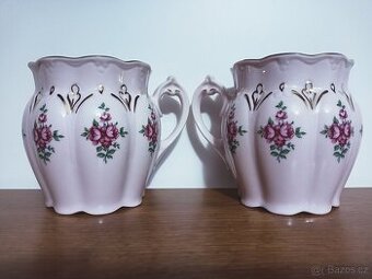 2x hrnek z růžového porcelánu s květy pivoňky