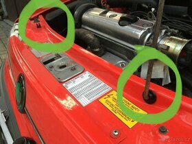 Škoda Felicia / Favorit uložení vzpěry kapoty