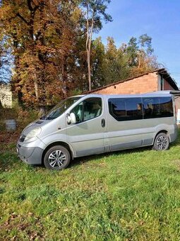 Opel Vivaro 2.5