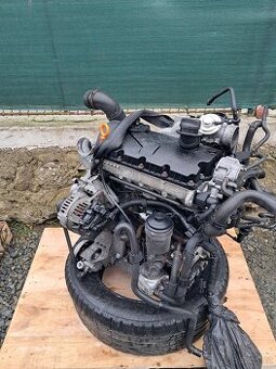 Motor 1,9 tdi 77kw Typ: AXB Transporter T5