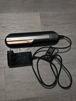 Dyson Airstrait HT01