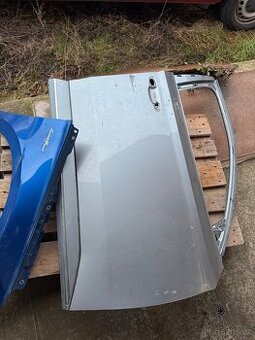 Dily Skoda Superb 3  Právě dveře blatnik