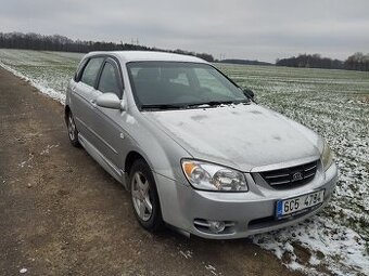 Cerato 2.0 benzí + plyn
