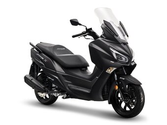 Skútr SYM JOYMAX Z+ 125 10,5 kW - úložný box Kappa zdarma
