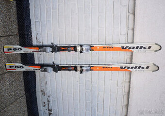 Málo jeté carvingové lyže 163 cm Volkl, bezvadný stav.