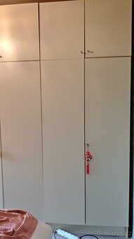 Skříně 3 kusy za odvoz. Praha 8, ČIMICE