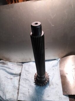 Hřídel drážková na Zetor Forterra 24 drážek