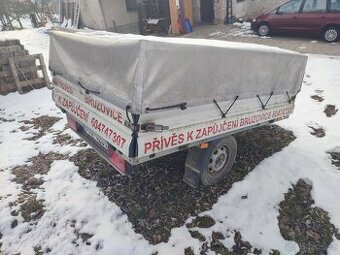 Přívěs s plachtou