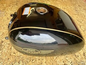 Nová nádrž Jawa Scrambler