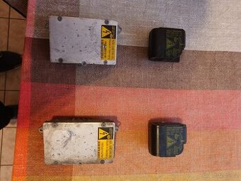 Jednotka a startér xenonu