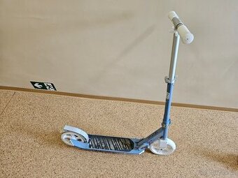 Koloběžka pro holky, větší