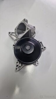 Nová vodní pumpa BMW f01 740XD 225 kW