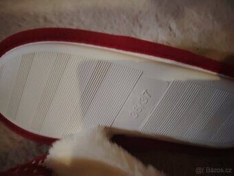 Dívčí vánoční pantofle