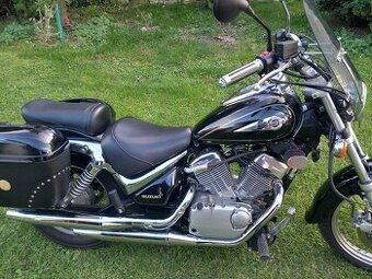 Suzuki intruder LC 125
