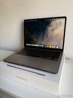 Apple MacBook Air 13,6" (2022) / M2 / 8GB / 256GB - 1