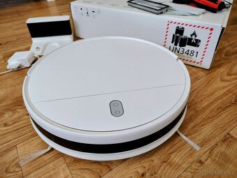 Robotický vysavač Xiaomi Mi Robot Vacuum Mop Essential