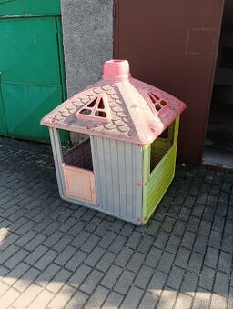 Zahradní domeček na hraní