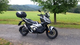 Honda x-adv 750