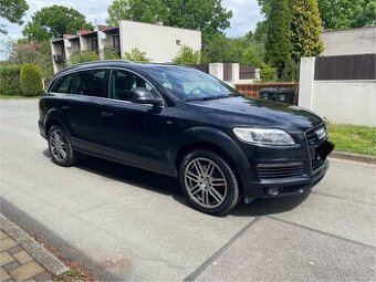 Audi Q7 4.2 TDi Quattro S-LINE Plná výbava výborný stav