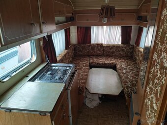 Obytný karavan Vilk - 1