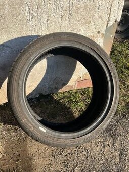 Letni 225/40/18