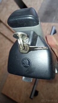 Příčný střešní nosič Škoda Octavia Combi 3