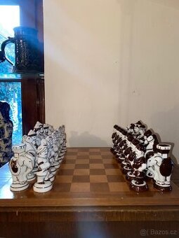 Royal DUX porcelánové šachy - 1