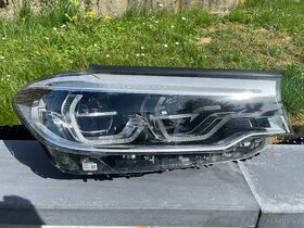 BMW 5 G30 světlomet originál
