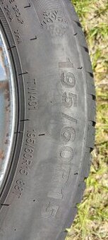 Zimní 195/60 r15