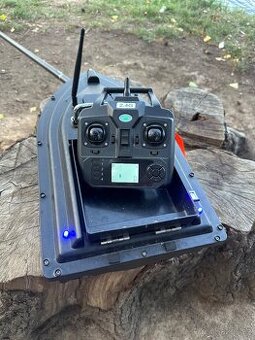 Použitý zavážecí loďka na ryby s GPS,10000mAh