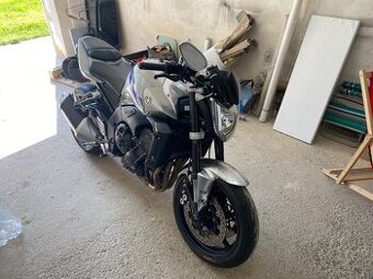 Yahama FZ1N 110kw 2006 havarovaná