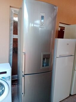 Lednice s mrazakem LG
