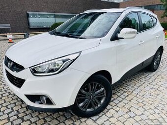 Hyundai ix35 2.0D 4x4 MANUÁL FACELIFT VYHŘEV SERVISKA TAŽNÉ