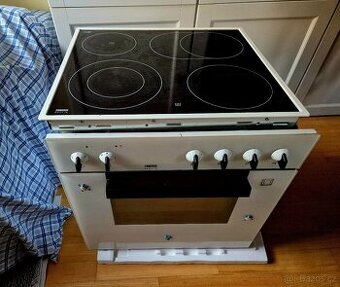 Vestavny elektrický sporák Zanussi