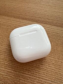 Airpods 4, jen leve sluchatko