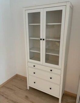 VITRÍNA IKEA HEMNES
