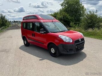 Fiat DOBLO PANORAMA 1.4i 70kw, KLIMATIZACE, NOVÁ STK, 5 MÍST