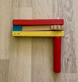 Retro dětská řehtačka