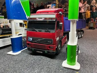 Tamiya Volvo FH12 Globetrotter 420 - nová stavebnica
