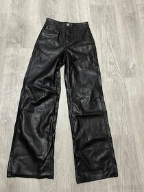 Prodám kožené dívčí kalhoty vel. XS zn. Bershka