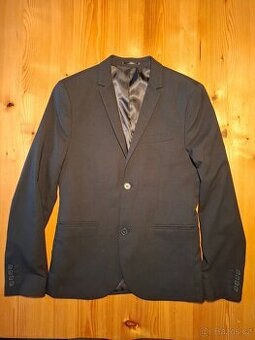 Chlapecký oblek vel. 46 (175 cm)