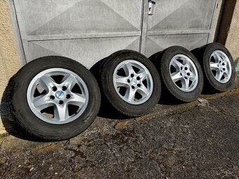 VW Transporter Multivan T5-Alu sada pneu PIRELLI 215/65/16C
