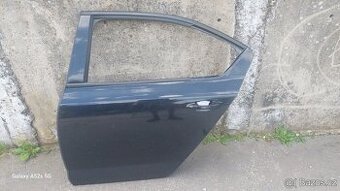 Levé zadní dveře Octavia 3