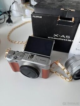 Fujifilm X-A5 + 15–45mm – jako nový, minimálně použitý