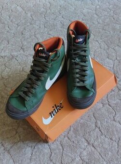 Pánské kotníkové sportovní boty zn. Nike